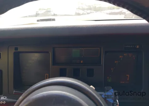 1986 Chevrolet Corvette из США, поврежденный, VIN 1G1YY678XG5900520